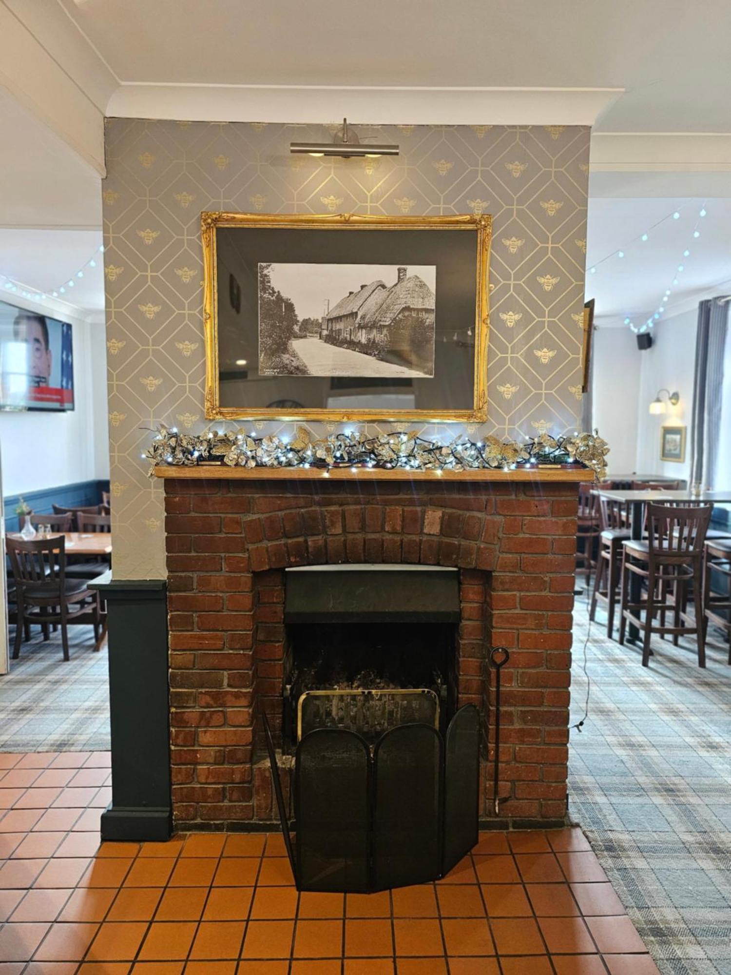 The Old Railway Hotel Porton エクステリア 写真